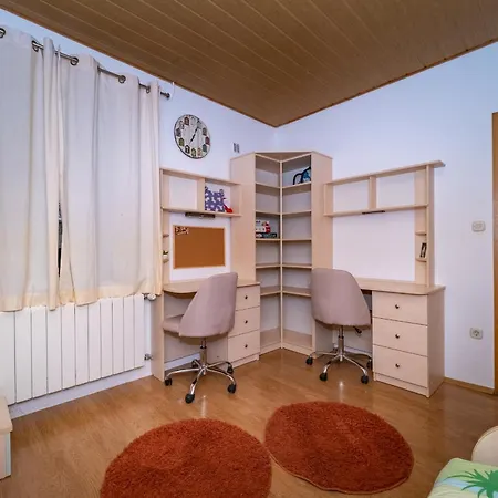 Ground Floor Diana Apartment Postira