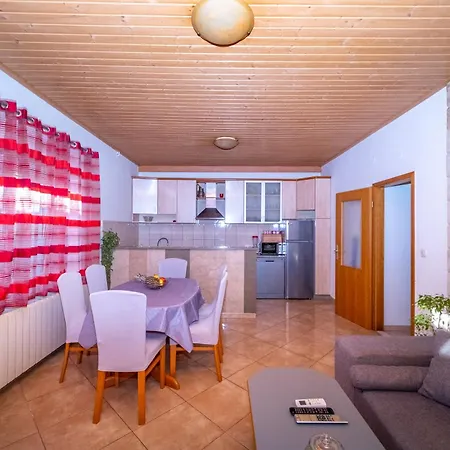 Apartment Ground Floor Diana